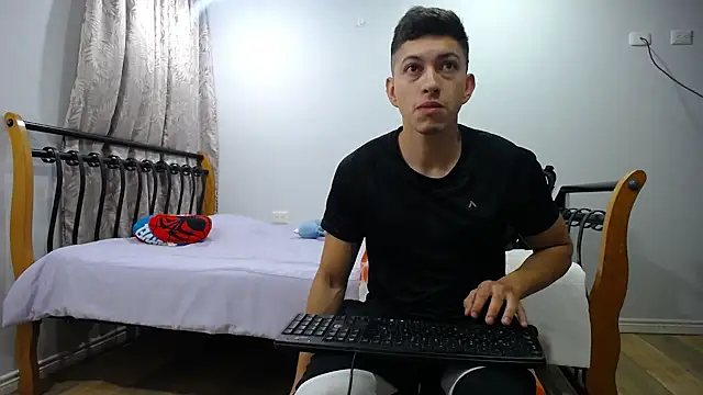 Snapshot of Iam_yourbabyprincess_XD chatting on 02/23/25, 12:41 Iam yourbabyprincess XD online show from 02/23/25, 12:41