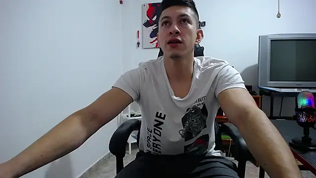 Snapshot of Iam_yourbabyprincess_XD chatting on 10/31/25, 11:06 Iam yourbabyprincess XD online show from 10/31/25, 11:06