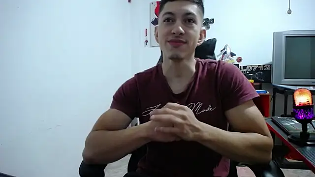 Snapshot of Iam_yourbabyprincess_XD chatting on 02/13/26, 09:11 Iam yourbabyprincess XD online show from 02/13/26, 09:11