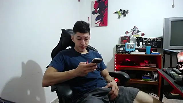 Snapshot of Iam_yourbabyprincess_XD chatting on 02/16/26, 04:30 Iam yourbabyprincess XD online show from 02/16/26, 04:30