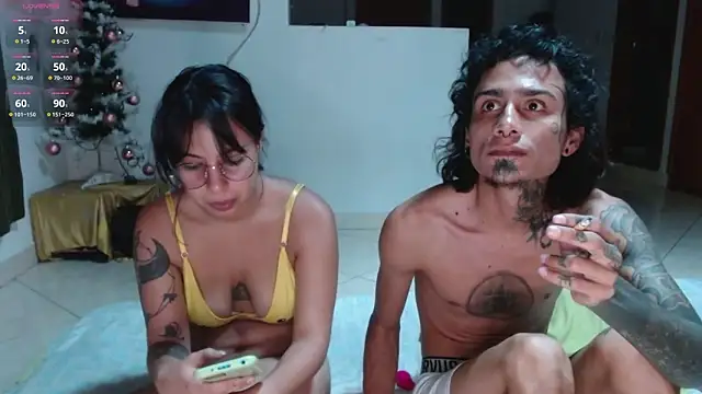 Snapshot of Tiffany_prettygirl chatting on 12/27/24, 02:47 Tiffany prettygirl online show from 12/27/24, 02:47