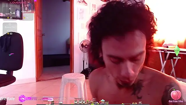 Snapshot of Tiffany_prettygirl chatting on 02/14/25, 03:47 Tiffany prettygirl online show from 02/14/25, 03:47