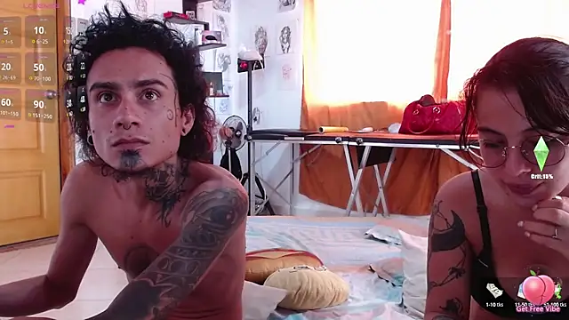 Snapshot of Tiffany_prettygirl chatting on 02/19/25, 06:43 Tiffany prettygirl online show from 02/19/25, 06:43