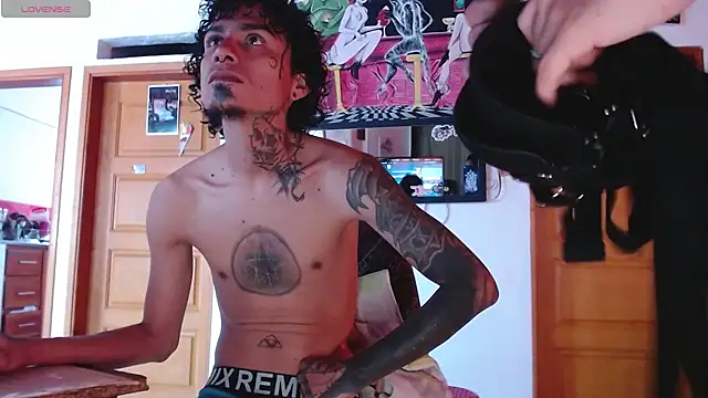 Snapshot of Tiffany_prettygirl chatting on 09/09/25, 04:17 Tiffany prettygirl online show from 09/09/25, 04:17