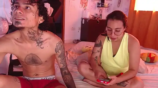 Snapshot of Tiffany_prettygirl chatting on 09/25/25, 04:11 Tiffany prettygirl online show from 09/25/25, 04:11