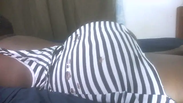 Snapshot of Horny_wifey254 chatting on 02/03/25, 03:38 Horny wifey254 online show from 02/03/25, 03:38