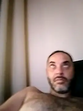 Maiconp78 online show from 03/04/25, 09:43