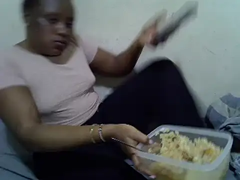 Snapshot of Crystal__Gee chatting on 12/27/24, 07:14 Crystal  Gee online show from 12/27/24, 07:14