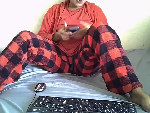 Snapshot of Crystal__Gee chatting on 07/18/26, 09:13 Crystal Gee online show from 07/18/26, 09:13