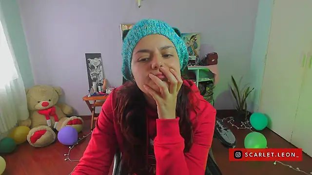 Scarletleon77 online show from 12/27/24, 03:48