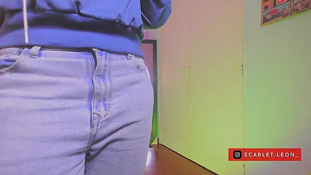 Snapshot of Scarletleon77 chatting on 02/11/25, 04:13 Scarletleon77 online show from 02/11/25, 04:13