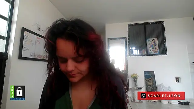 Snapshot of Scarletleon77 chatting on 01/14/26, 04:12 Scarletleon77 online show from 01/14/26, 04:12