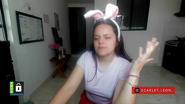 Snapshot of Scarletleon77 chatting on 03/24/26, 08:36 Scarletleon77 online show from 03/24/26, 08:36