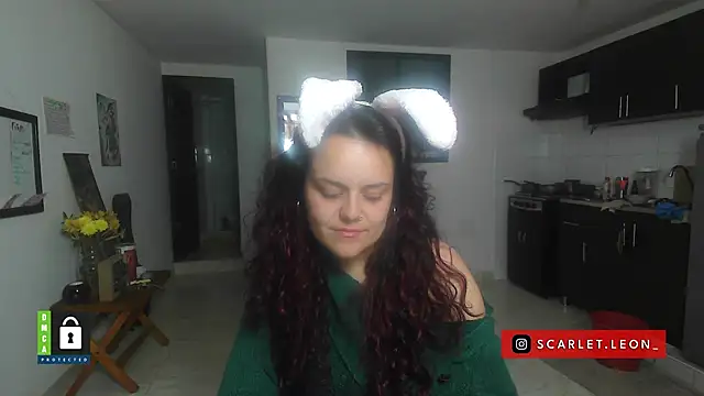 Snapshot of Scarletleon77 chatting on 03/27/26, 10:42 Scarletleon77 online show from 03/27/26, 10:42