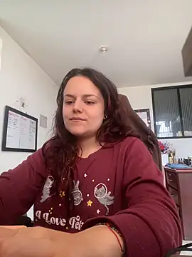 Scarletleon77 online show from 06/05/26, 01:17