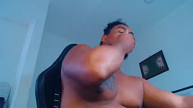 yosoy enzo2020 online show from 02/16/26, 01:29