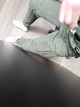 Snapshot of thesmiledoc chatting on 03/13/25, 04:56 thesmiledoc online show from 03/13/25, 04:56