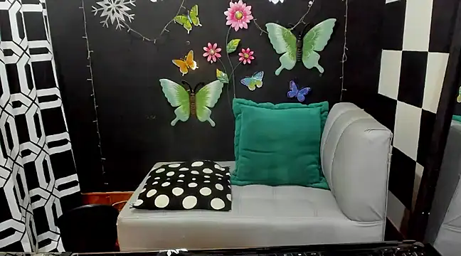 Snapshot of Brunocuttie94 chatting on 01/26/25, 04:51 Brunocuttie94 online show from 01/26/25, 04:51