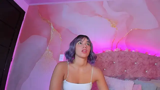 Snapshot of Khassia_f32 chatting on 03/05/25, 10:33 Khassia f32 online show from 03/05/25, 10:33