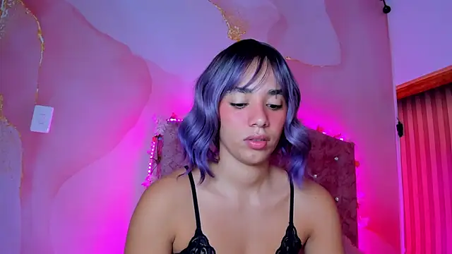 Snapshot of Khassia_f32 chatting on 03/18/25, 10:57 Khassia f32 online show from 03/18/25, 10:57