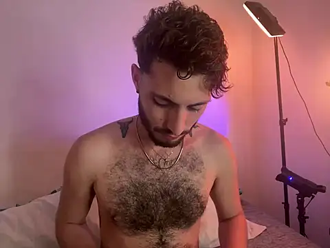 axel giracr online show from 12/24/24, 07:22