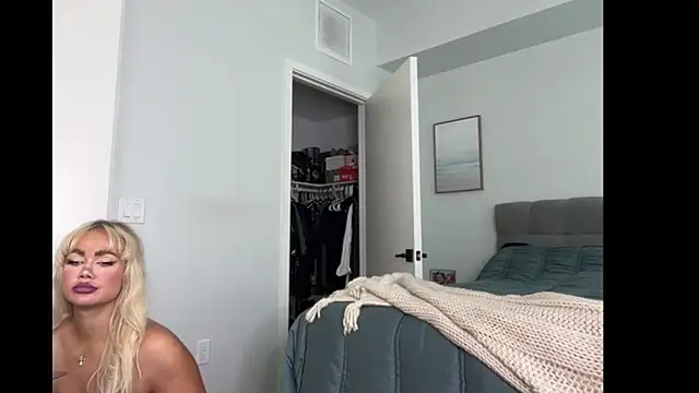 ElenaErickson online show from 11/03/25, 07:59