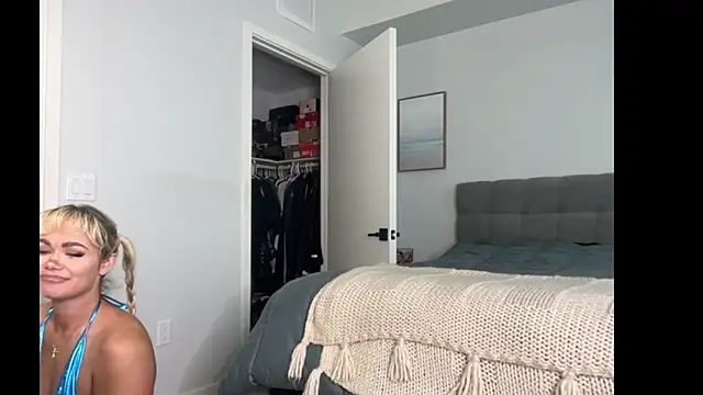 Snapshot of ElenaErickson chatting on 03/09/26, 07:51 ElenaErickson online show from 03/09/26, 07:51