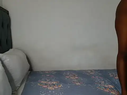 Snapshot of FaeMDom2 chatting on 01/18/25, 10:28 FaeMDom2 online show from 01/18/25, 10:28