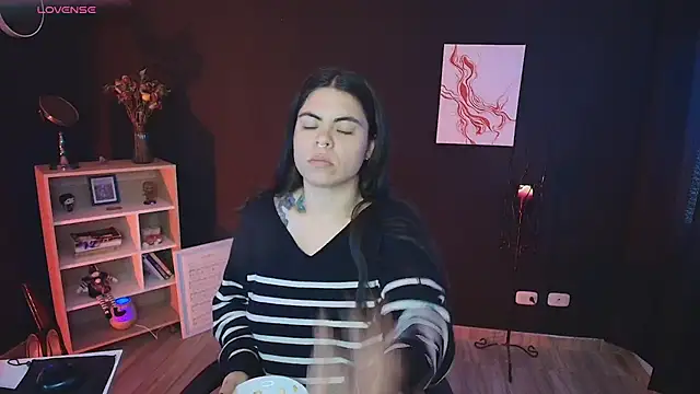 Snapshot of _WednesdayFriday_ chatting on 12/05/24, 06:33  WednesdayFriday  online show from 12/05/24, 06:33