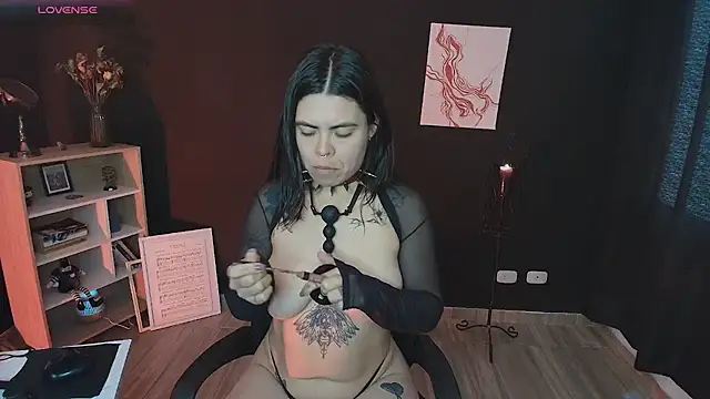 Snapshot of _WednesdayFriday_ chatting on 01/14/25, 09:20  WednesdayFriday  online show from 01/14/25, 09:20