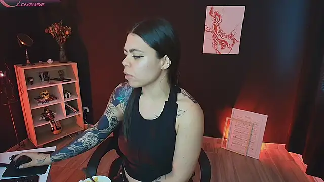 Snapshot of _WednesdayFriday_ chatting on 09/17/25, 08:10  WednesdayFriday  online show from 09/17/25, 08:10