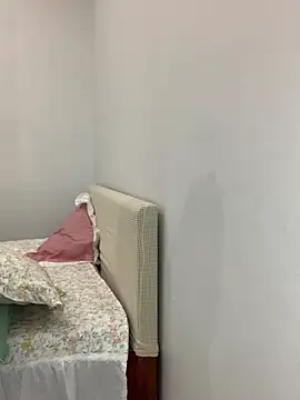 Snapshot of lisa_831 chatting on 03/17/25, 11:42 lisa 831 online show from 03/17/25, 11:42