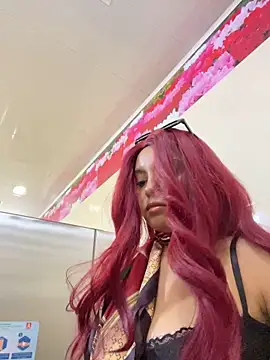 Nathcurly  online show from 12/17/24, 08:32