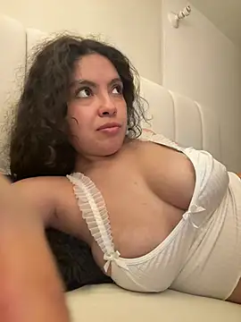 Snapshot of Nathcurly_ chatting on 02/02/26, 02:32 Nathcurly online show from 02/02/26, 02:32