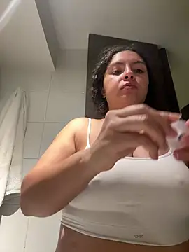 Snapshot of Nathcurly_ chatting on 02/05/26, 02:49 Nathcurly online show from 02/05/26, 02:49