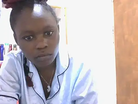 Snapshot of tanishacute chatting on 12/12/24, 08:10 tanishacute online show from 12/12/24, 08:10