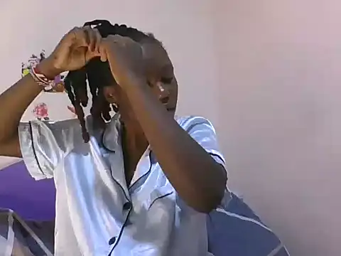 Snapshot of tanishacute chatting on 01/05/25, 03:53 tanishacute online show from 01/05/25, 03:53