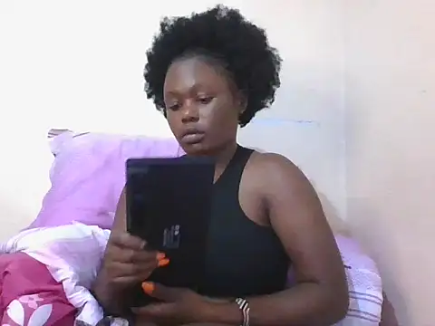 Snapshot of tanishacute chatting on 09/11/25, 07:47 tanishacute online show from 09/11/25, 07:47