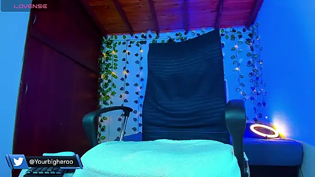 Snapshot of Your__hero1 chatting on 12/20/24, 08:12 Your  hero1 online show from 12/20/24, 08:12