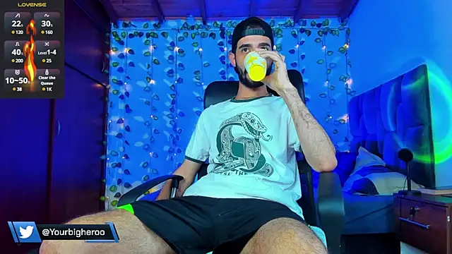 Snapshot of Your__hero1 chatting on 02/14/25, 02:23 Your  hero1 online show from 02/14/25, 02:23