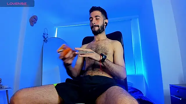 Snapshot of Your__hero1 chatting on 09/25/25, 02:21 Your  hero1 online show from 09/25/25, 02:21