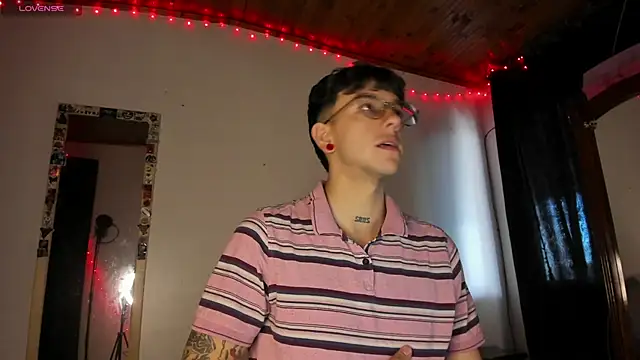 Snapshot of koddy_0 chatting on 11/25/25, 03:56 koddy 0 online show from 11/25/25, 03:56