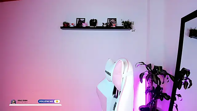 Snapshot of kali_ka_ chatting on 11/25/25, 05:57 kali ka online show from 11/25/25, 05:57