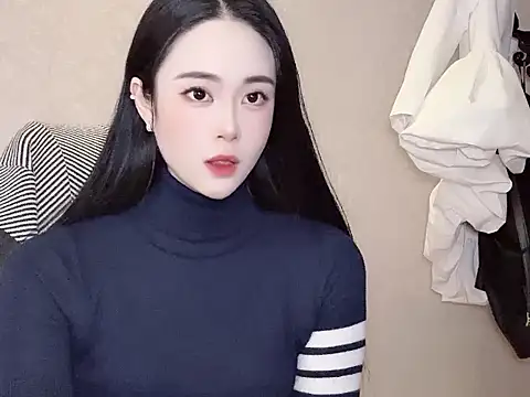 MM 007700 online show from 10/27/25, 05:33