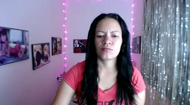 Cristal w online show from 02/14/25, 12:25