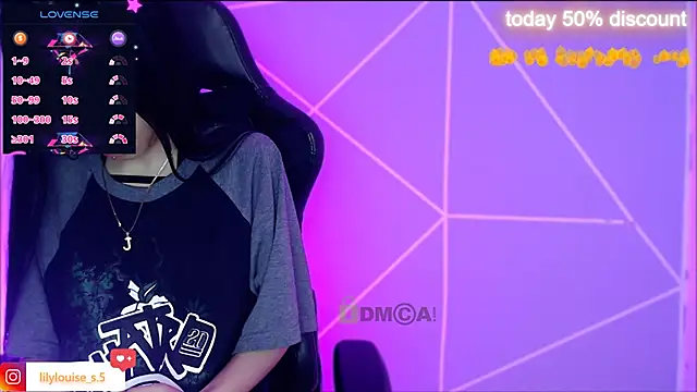 lilylouisee online show from 10/29/25, 12:29