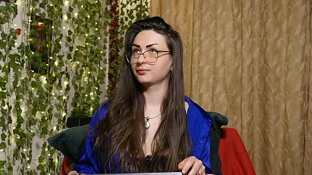 Snapshot of NaughtYHomemadE chatting on 05/03/26, 06:25 NaughtYHomemadE online show from 05/03/26, 06:25