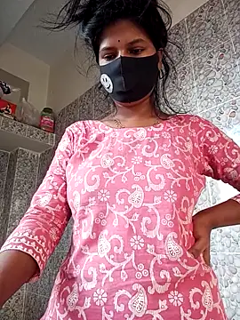 Snapshot of Anusri- chatting on 12/22/25, 08:44 Anusri- online show from 12/22/25, 08:44