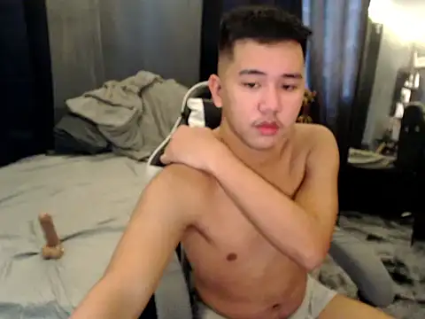 xgregor07 online show from 11/06/25, 05:08