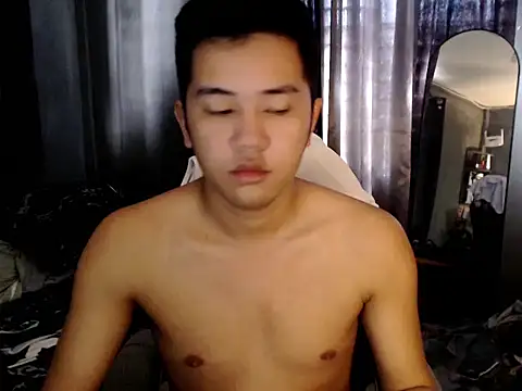 xgregor07 online show from 11/28/25, 12:24